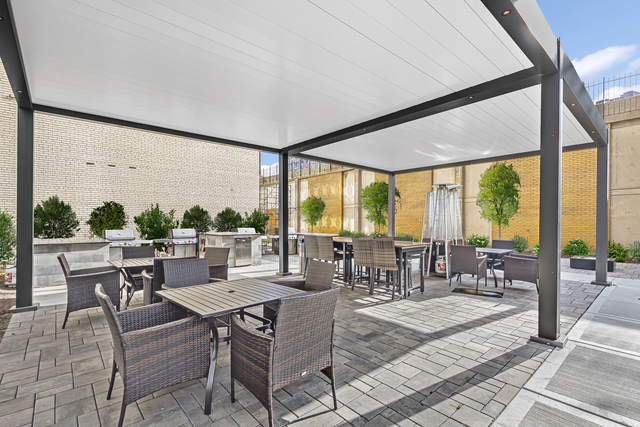 3950 N Lake Shore Drive #724, Chicago, IL 60613