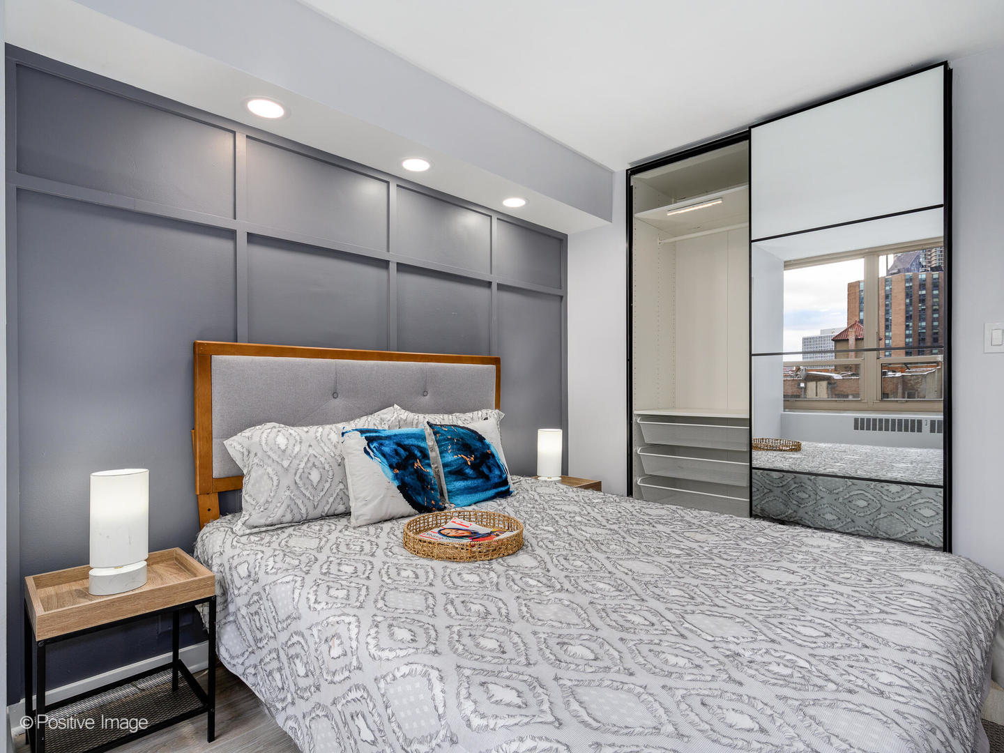 3950 N Lake Shore Drive #724, Chicago, IL 60613