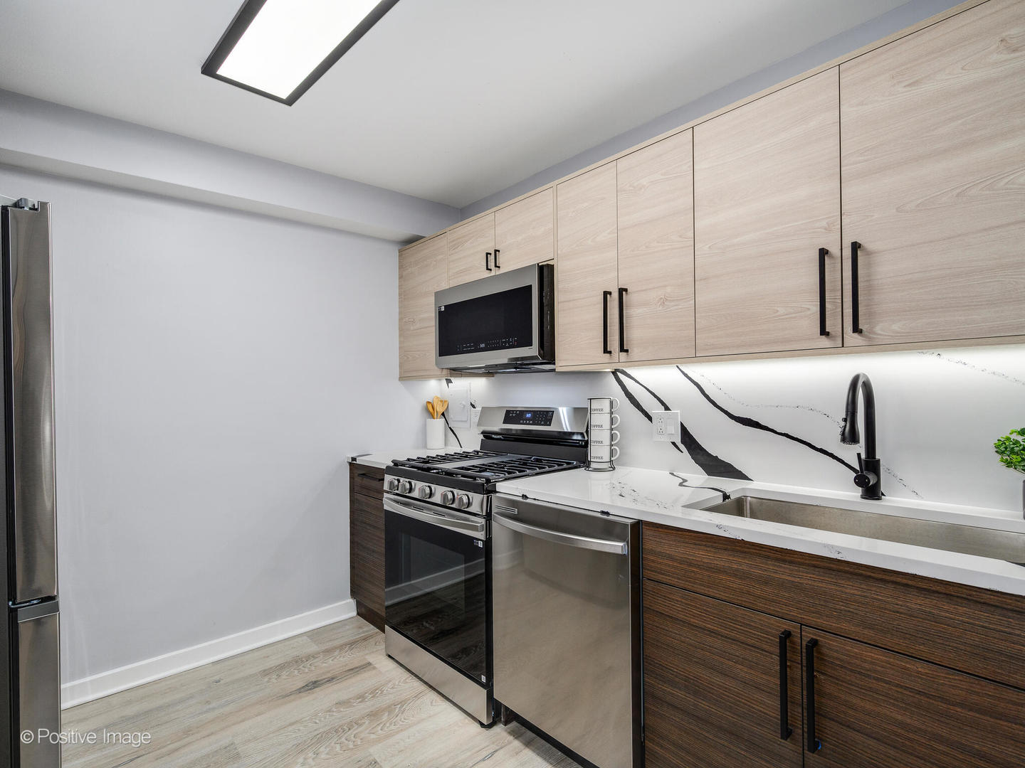 3950 N Lake Shore Drive #724, Chicago, IL 60613