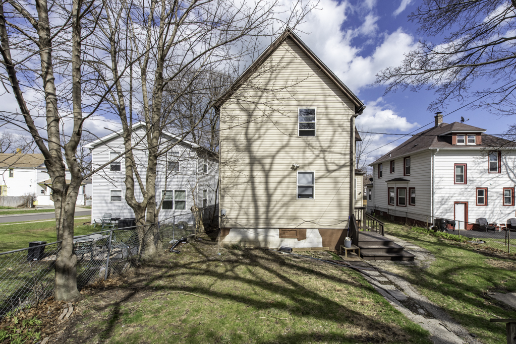 644 Lenox Avenue, Waukegan, IL 60085