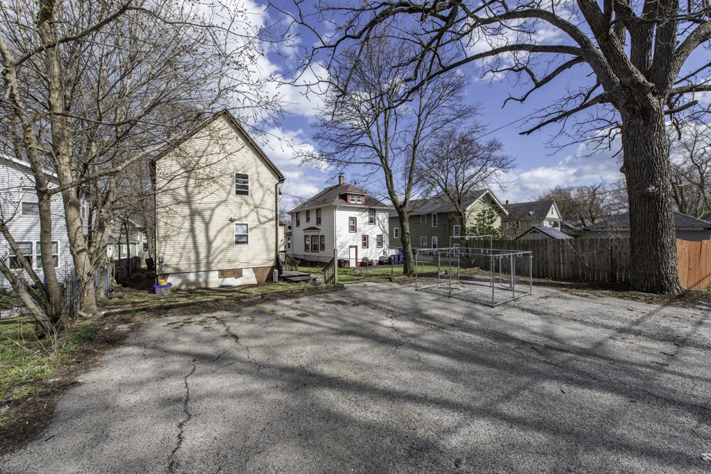 644 Lenox Avenue, Waukegan, IL 60085