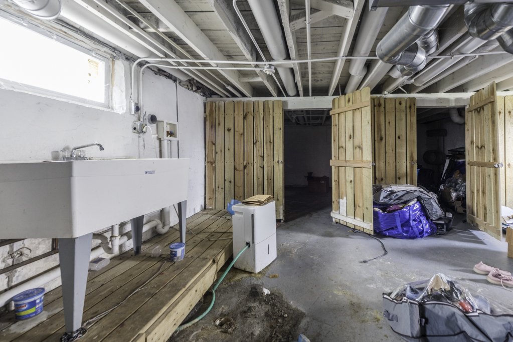 644 Lenox Avenue, Waukegan, IL 60085