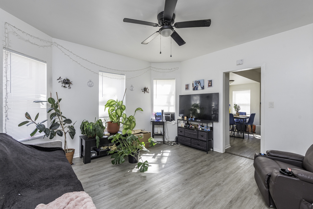 644 Lenox Avenue, Waukegan, IL 60085