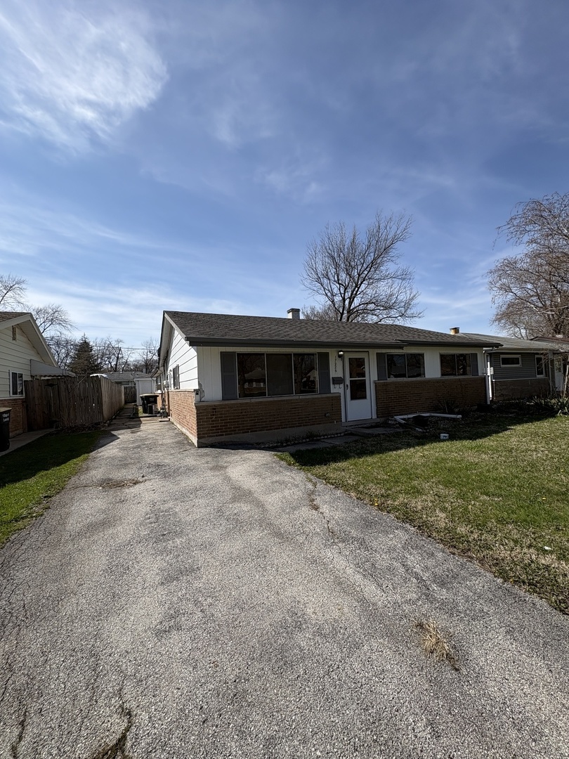 17226 Community Street, Lansing, IL 60438
