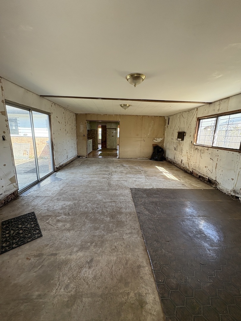 17226 Community Street, Lansing, IL 60438