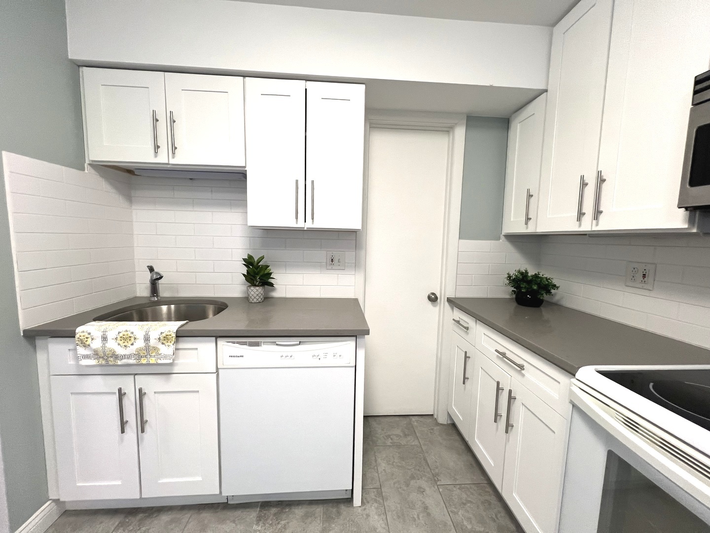 2218 S Goebbert Road #393, Arlington Heights, IL 60005