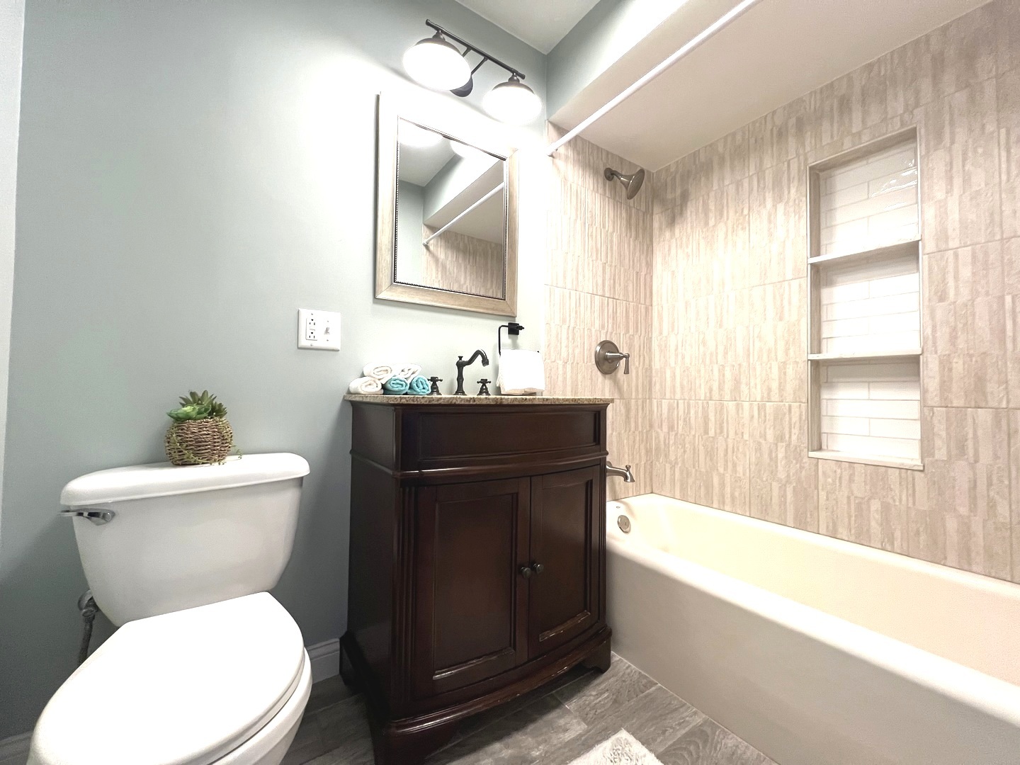 2218 S Goebbert Road #393, Arlington Heights, IL 60005