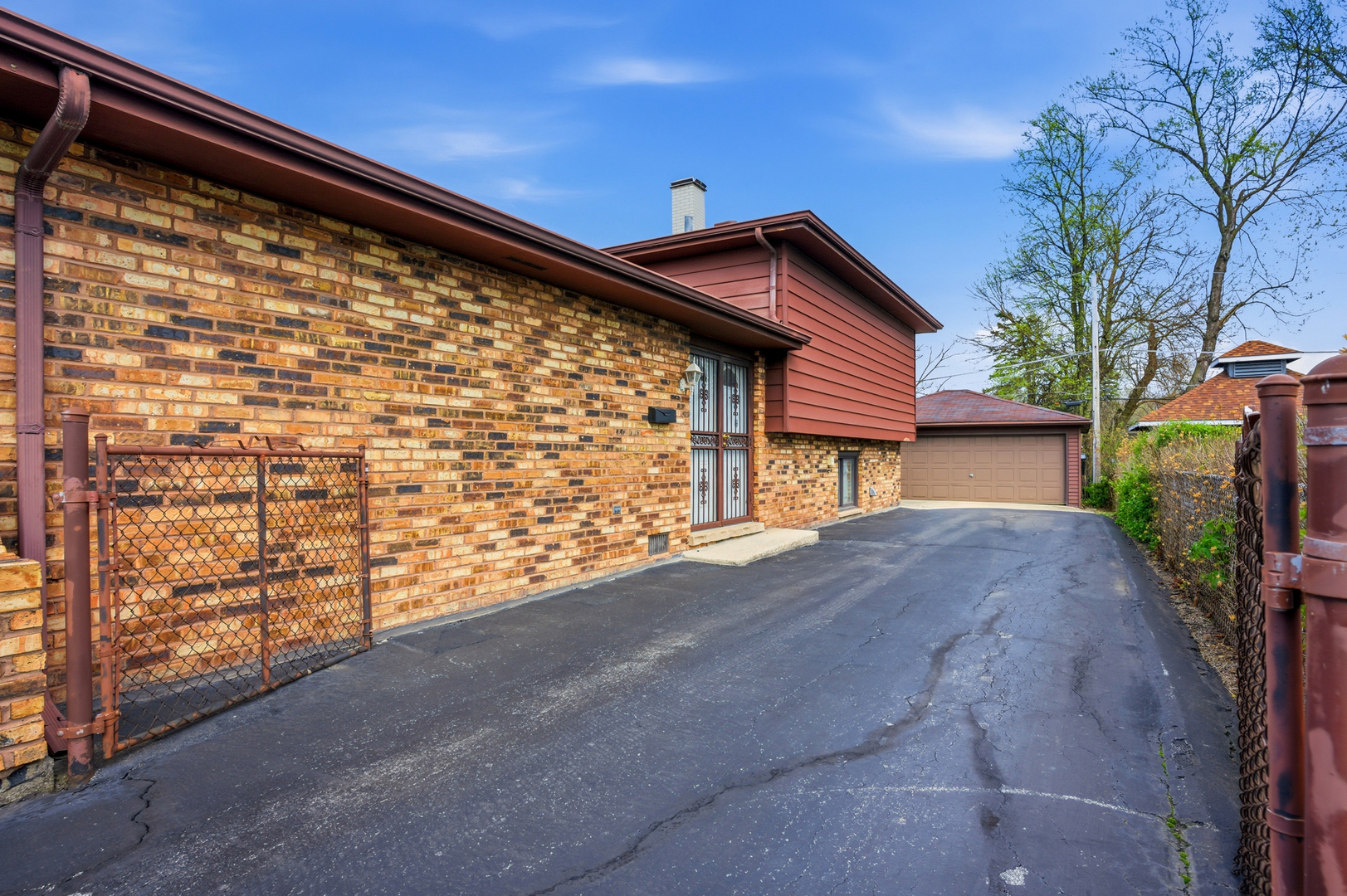 17243 Bernadine Street, Lansing, IL 60438