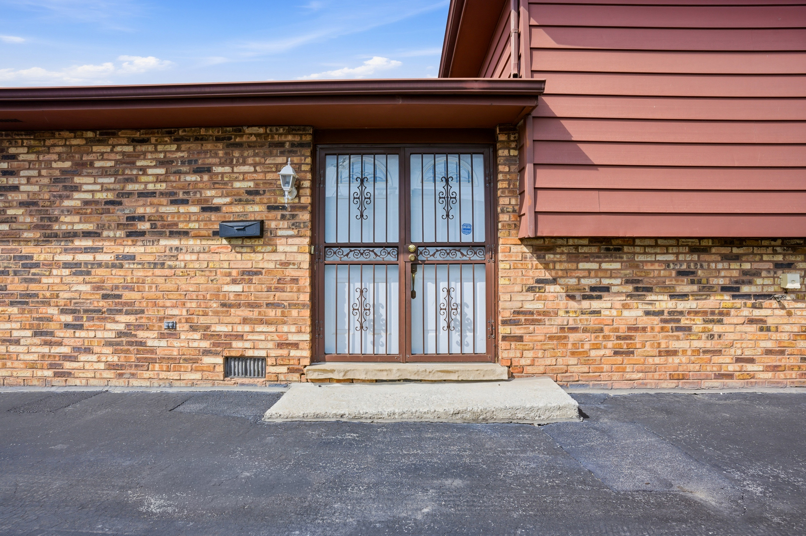 17243 Bernadine Street, Lansing, IL 60438