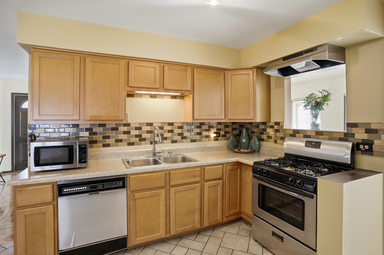 17243 Bernadine Street, Lansing, IL 60438