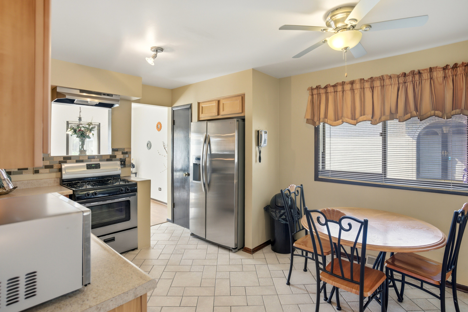 17243 Bernadine Street, Lansing, IL 60438