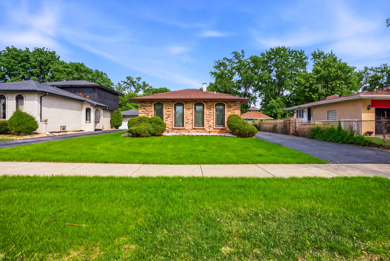 17243 Bernadine Street, Lansing, IL 60438