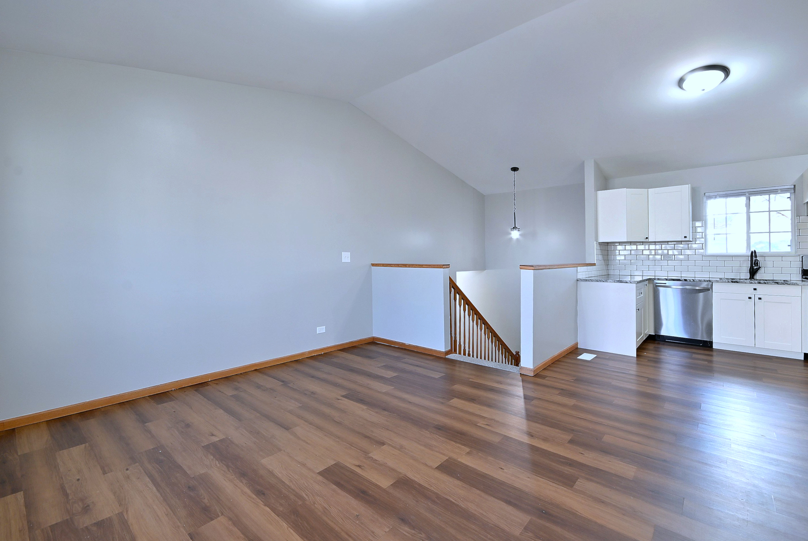 19 E Pineview Drive, Round Lake Park, IL 60073