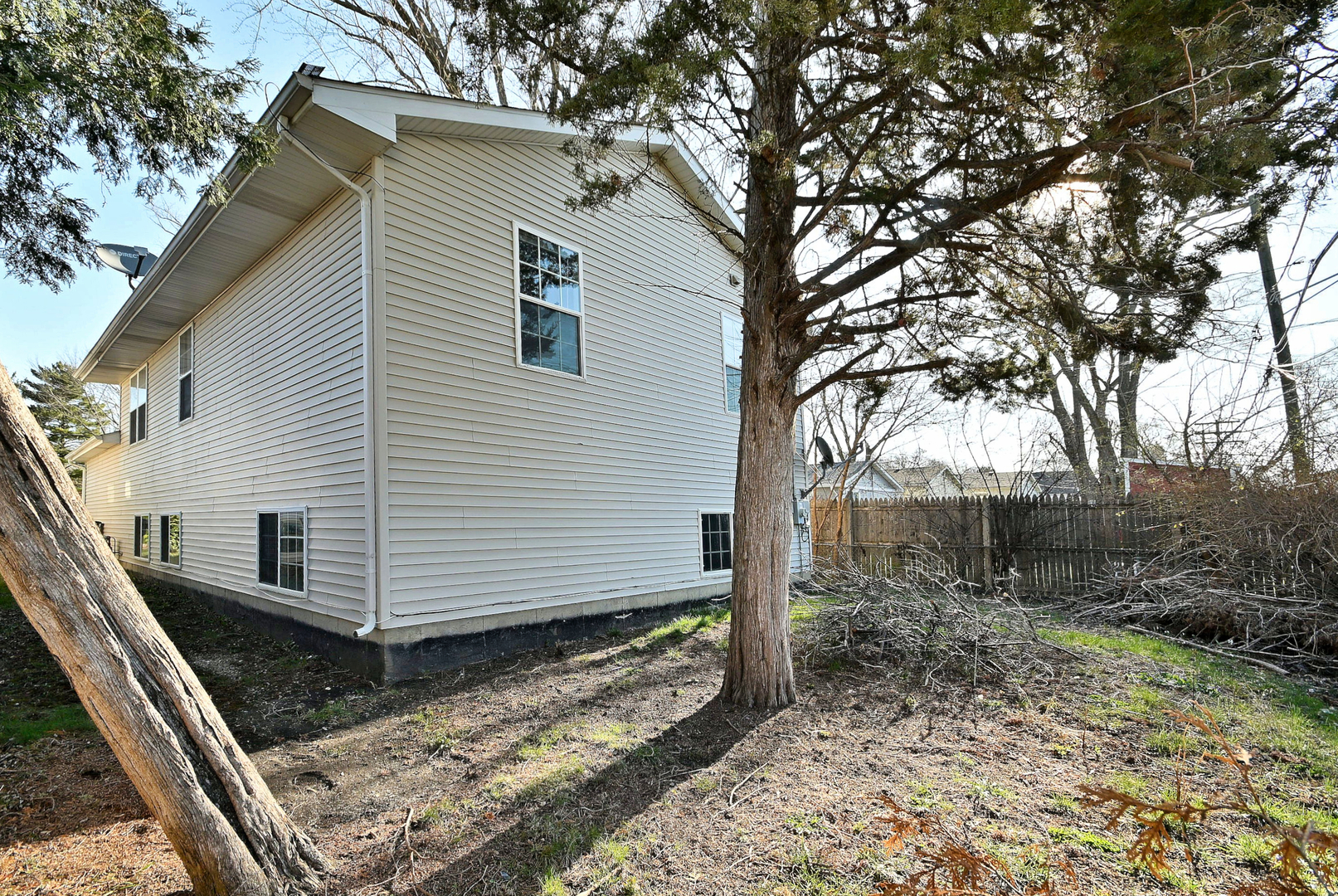 19 E Pineview Drive, Round Lake Park, IL 60073