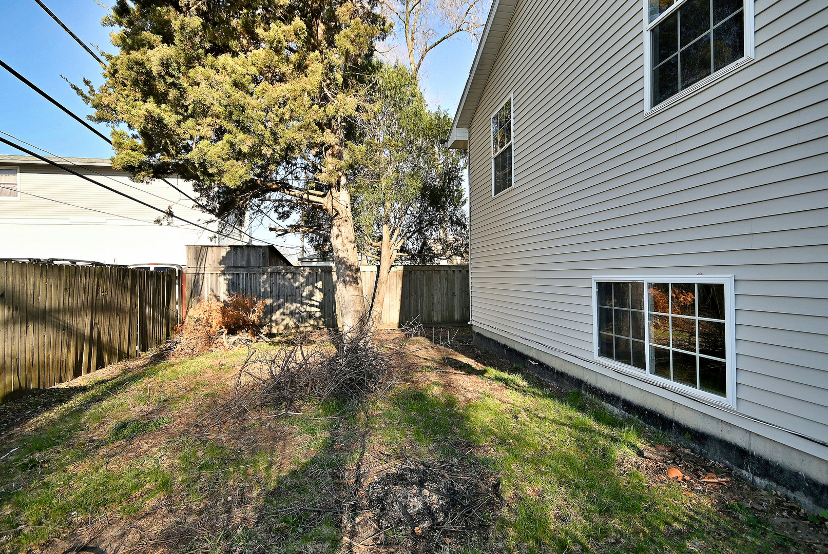 19 E Pineview Drive, Round Lake Park, IL 60073