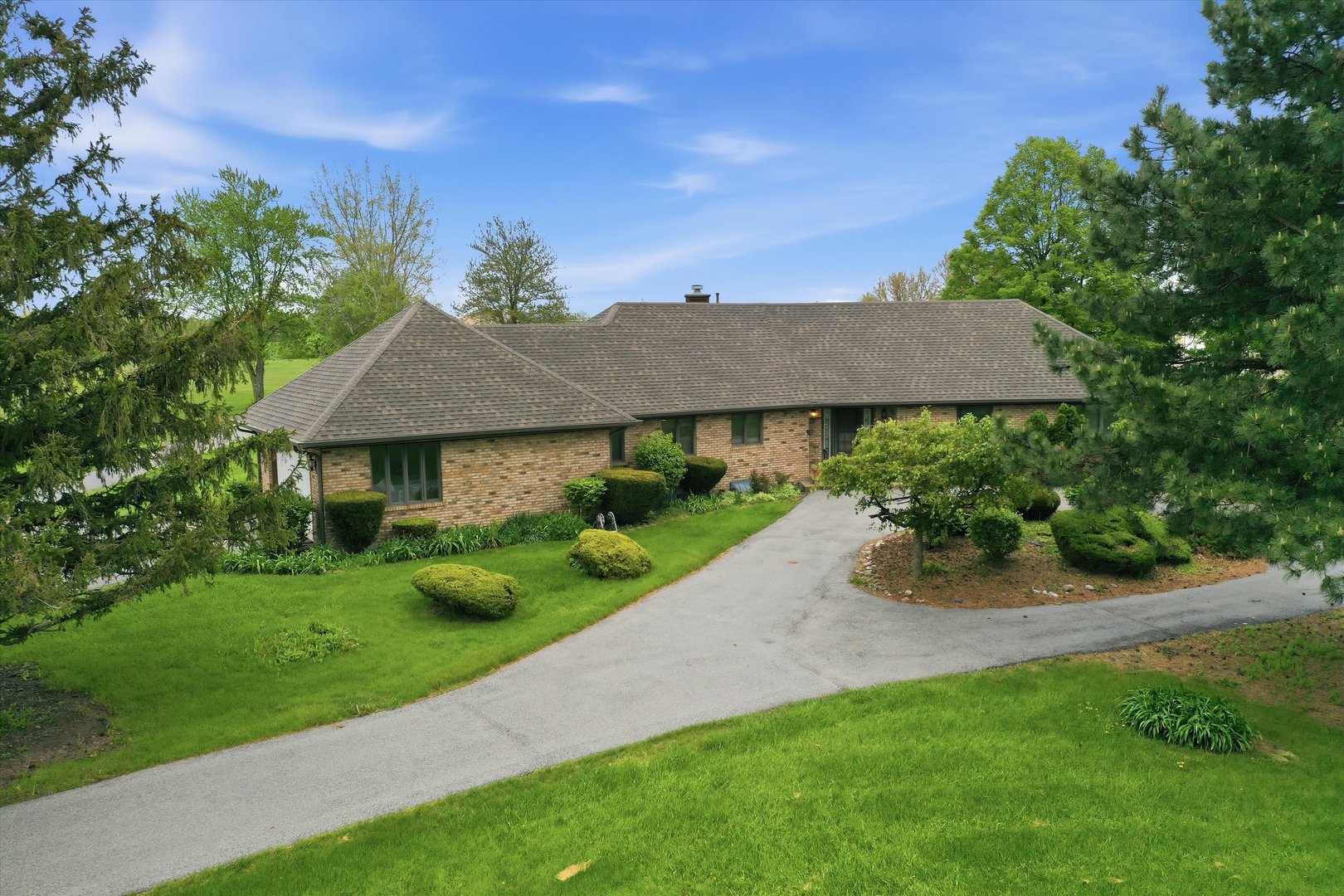 1026 S Schoolhouse Road, New Lenox, IL 60451