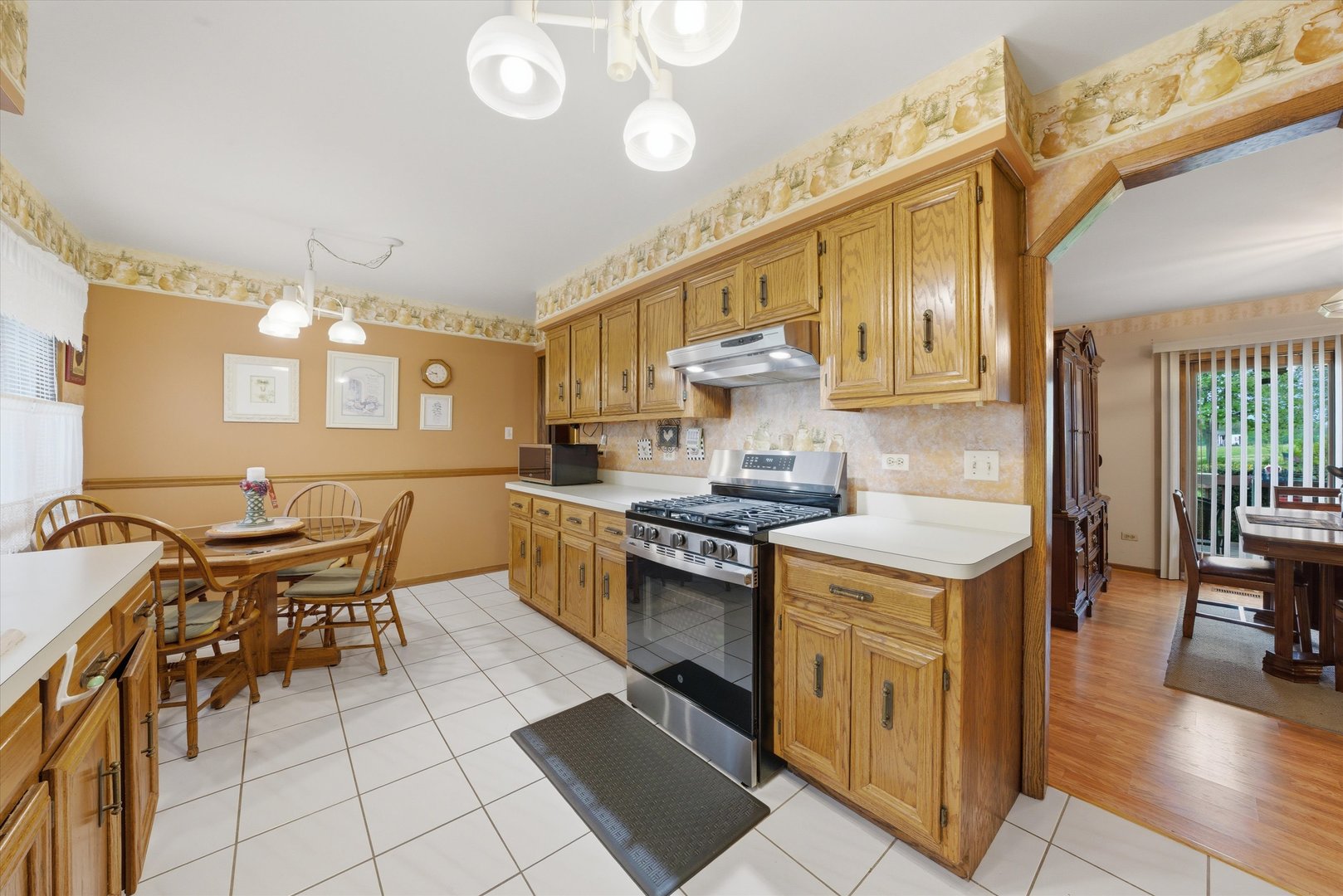 1026 S Schoolhouse Road, New Lenox, IL 60451