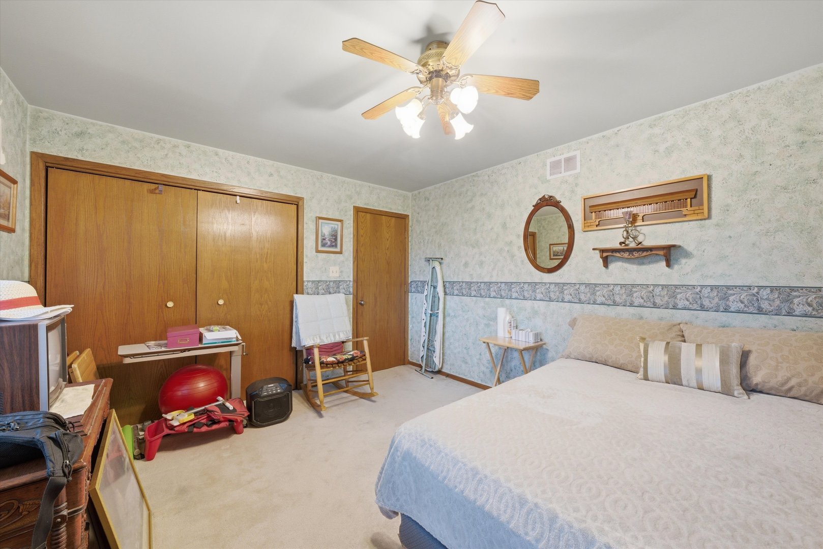 1026 S Schoolhouse Road, New Lenox, IL 60451