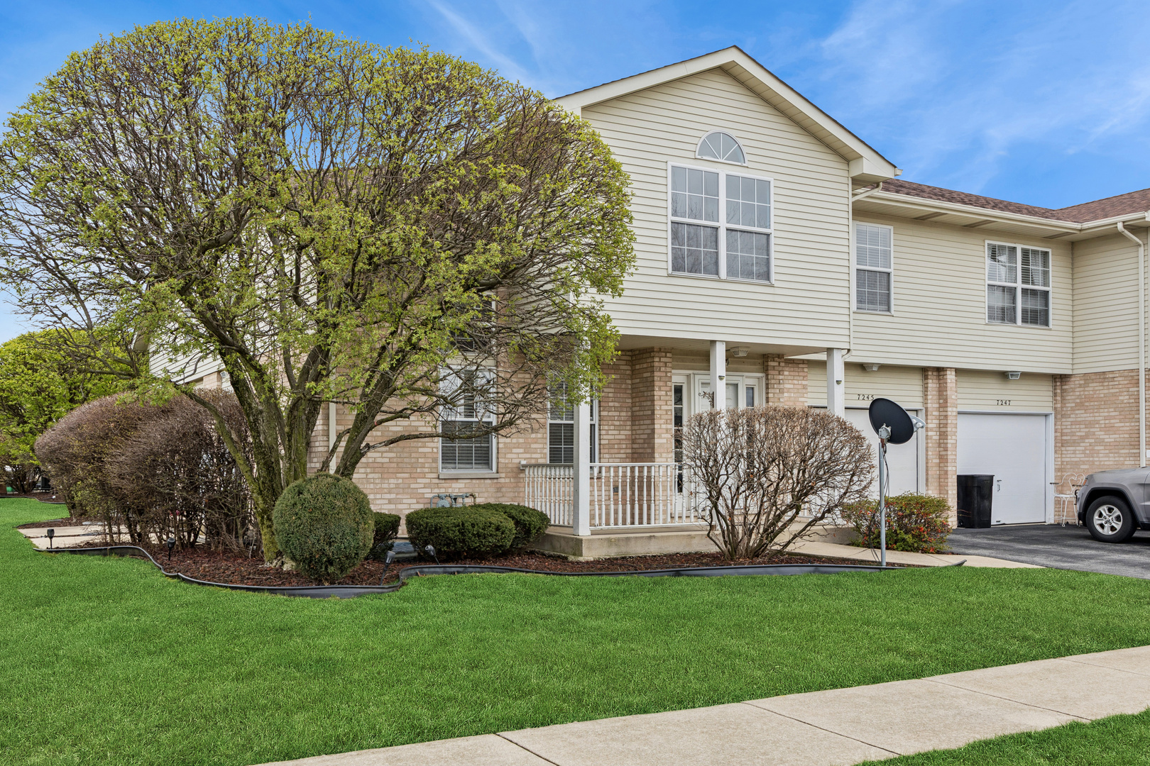 7245 Arbor Lane, Justice, IL 60458