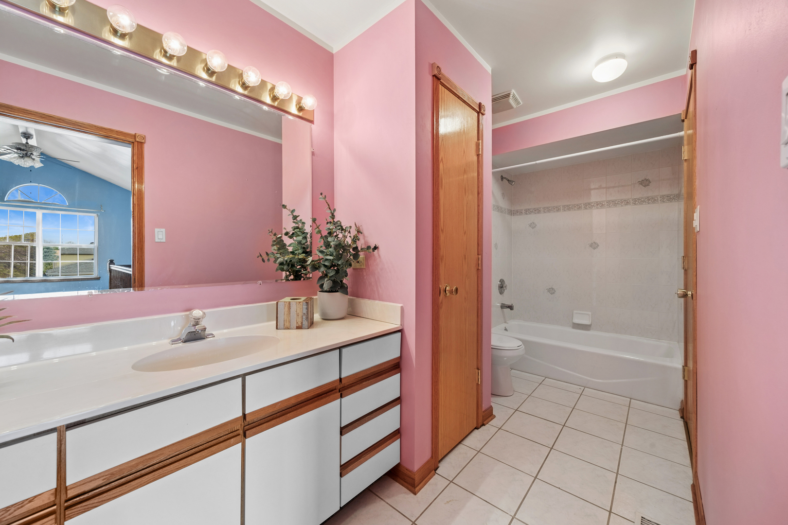 7245 Arbor Lane, Justice, IL 60458