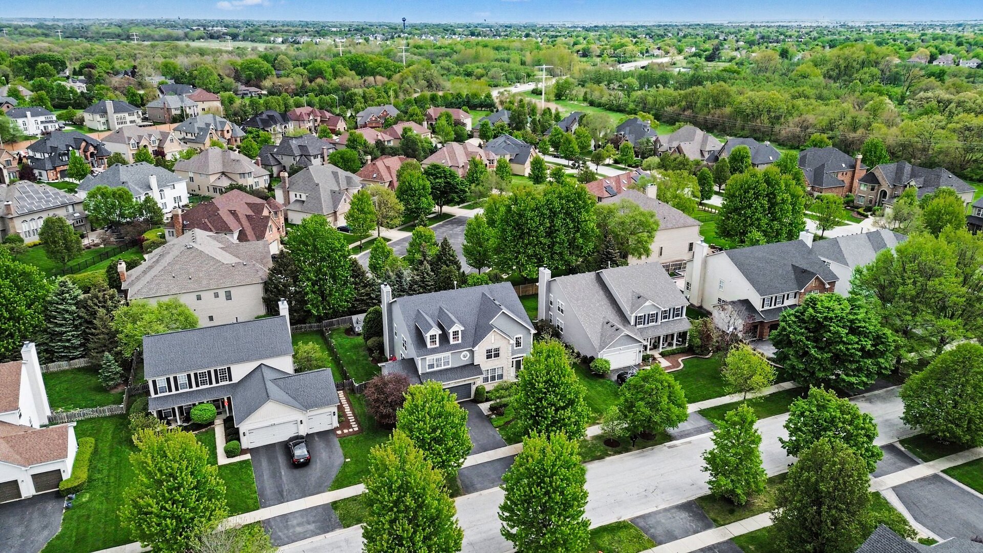 2715 Forest Creek Lane, Naperville, IL 60565