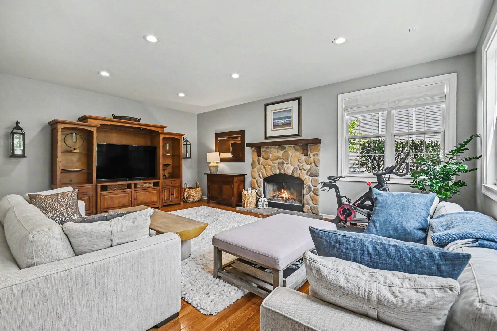 2715 Forest Creek Lane, Naperville, IL 60565