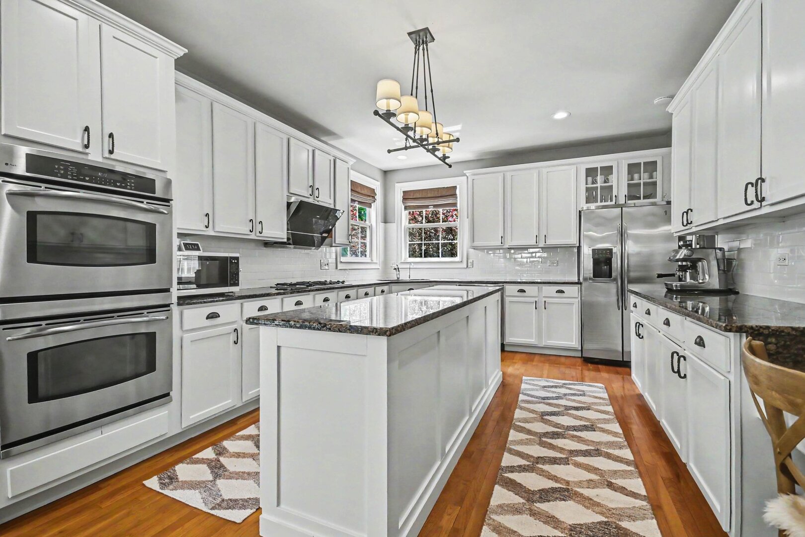 2715 Forest Creek Lane, Naperville, IL 60565