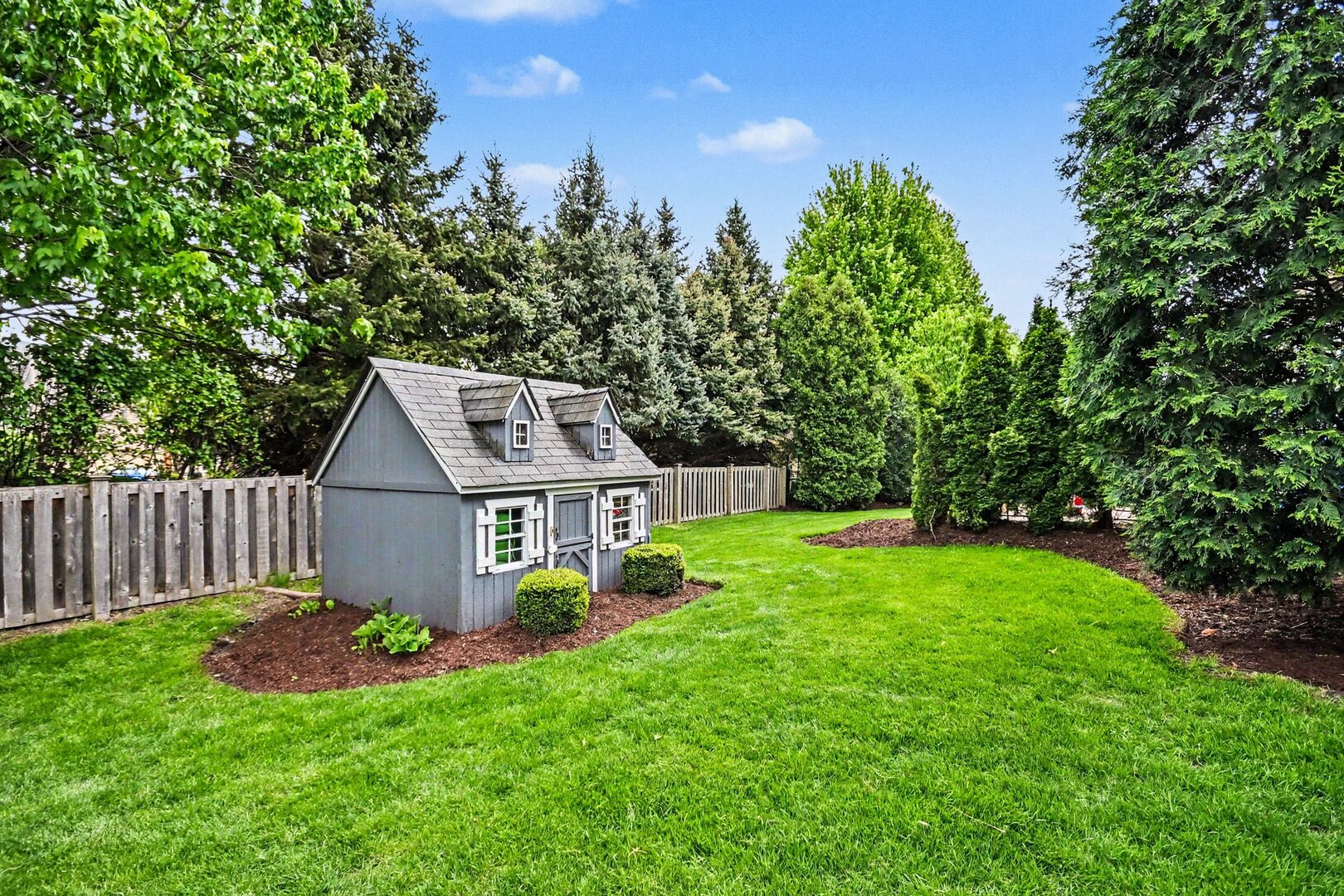 2715 Forest Creek Lane, Naperville, IL 60565