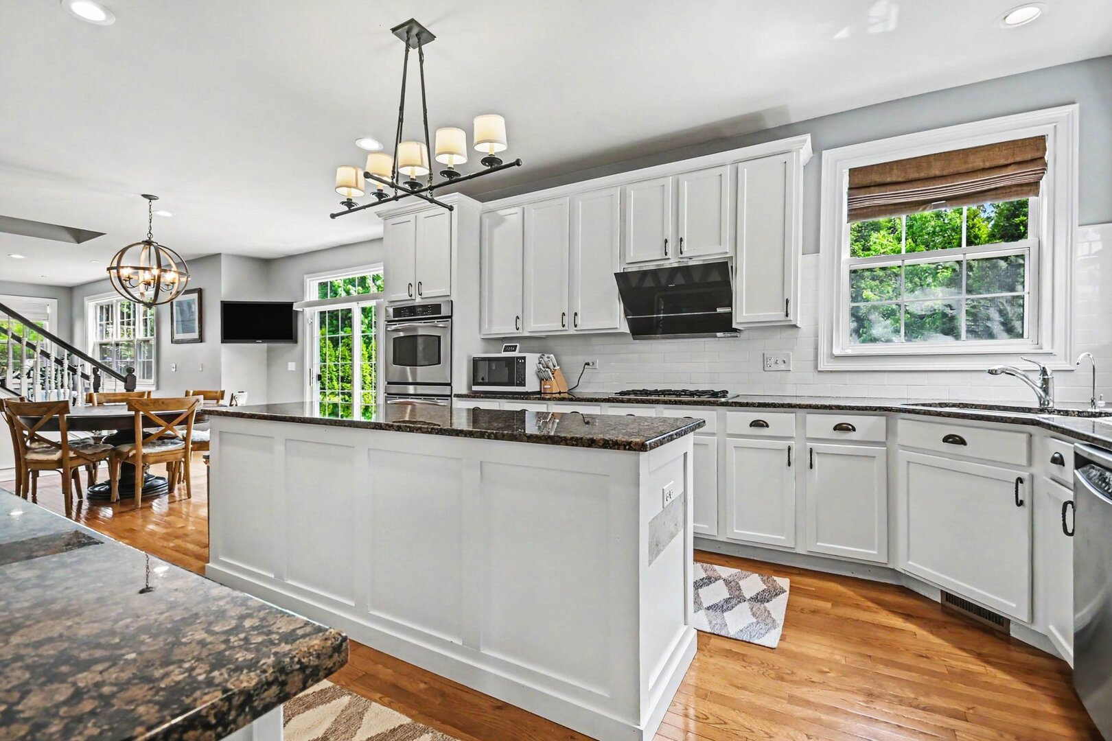 2715 Forest Creek Lane, Naperville, IL 60565