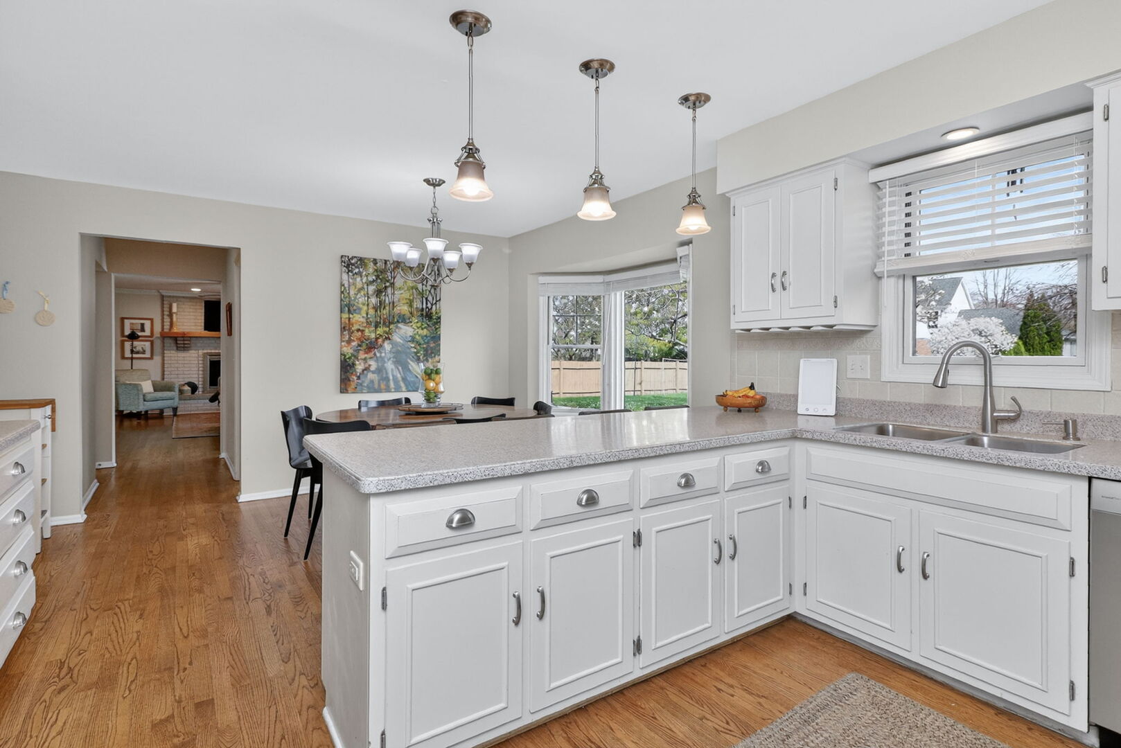 2053 Somerset Lane, Wheaton, IL 60189