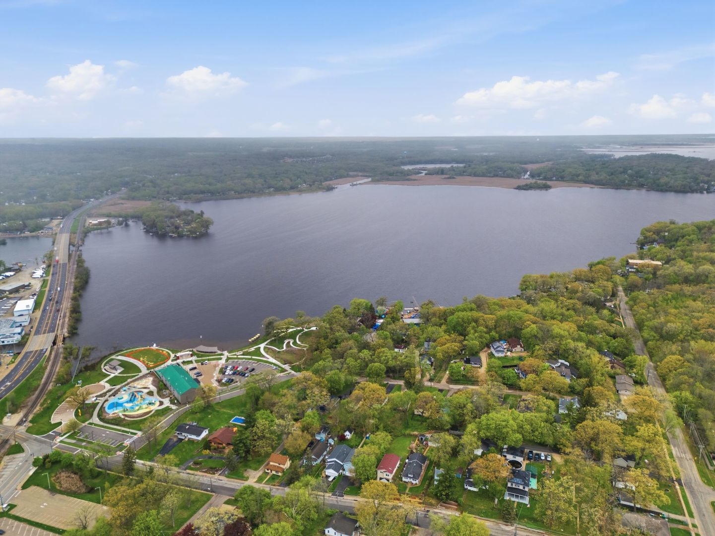 32 Arlington Lane, Fox Lake, IL 60020
