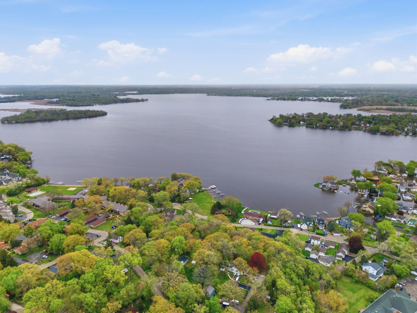32 Arlington Lane, Fox Lake, IL 60020