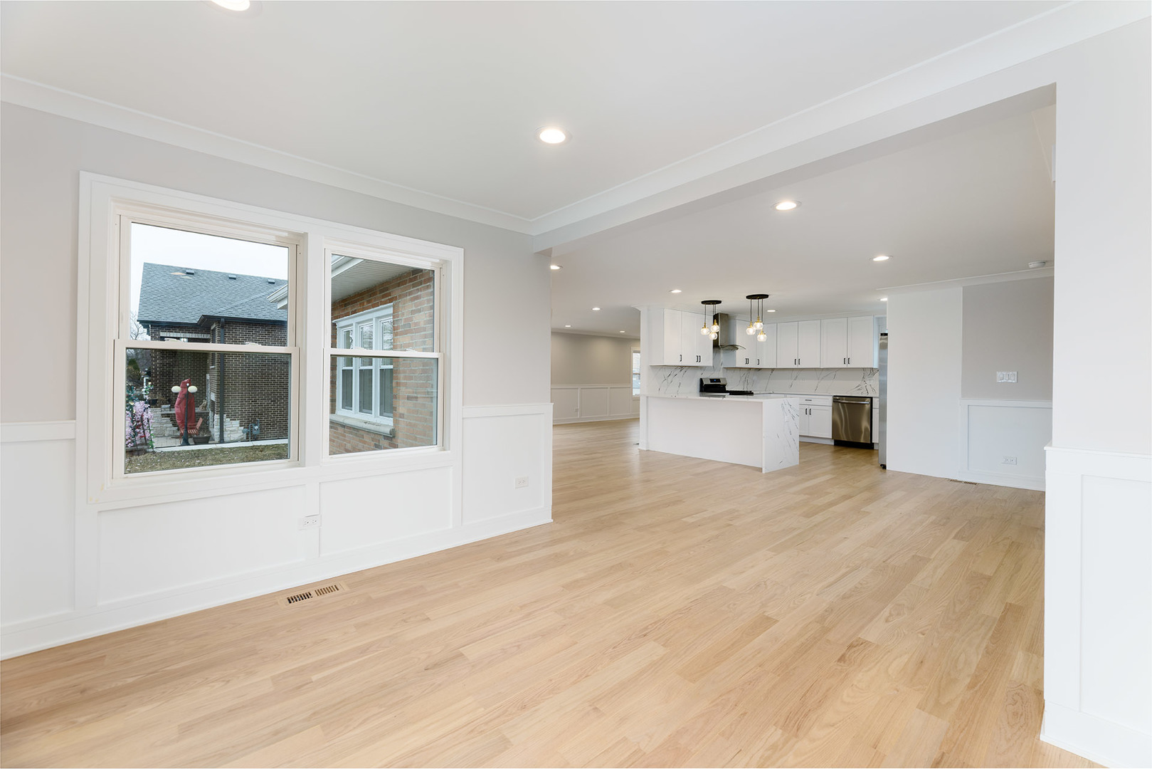 8110 Lockwood Avenue, Burbank, IL 60459