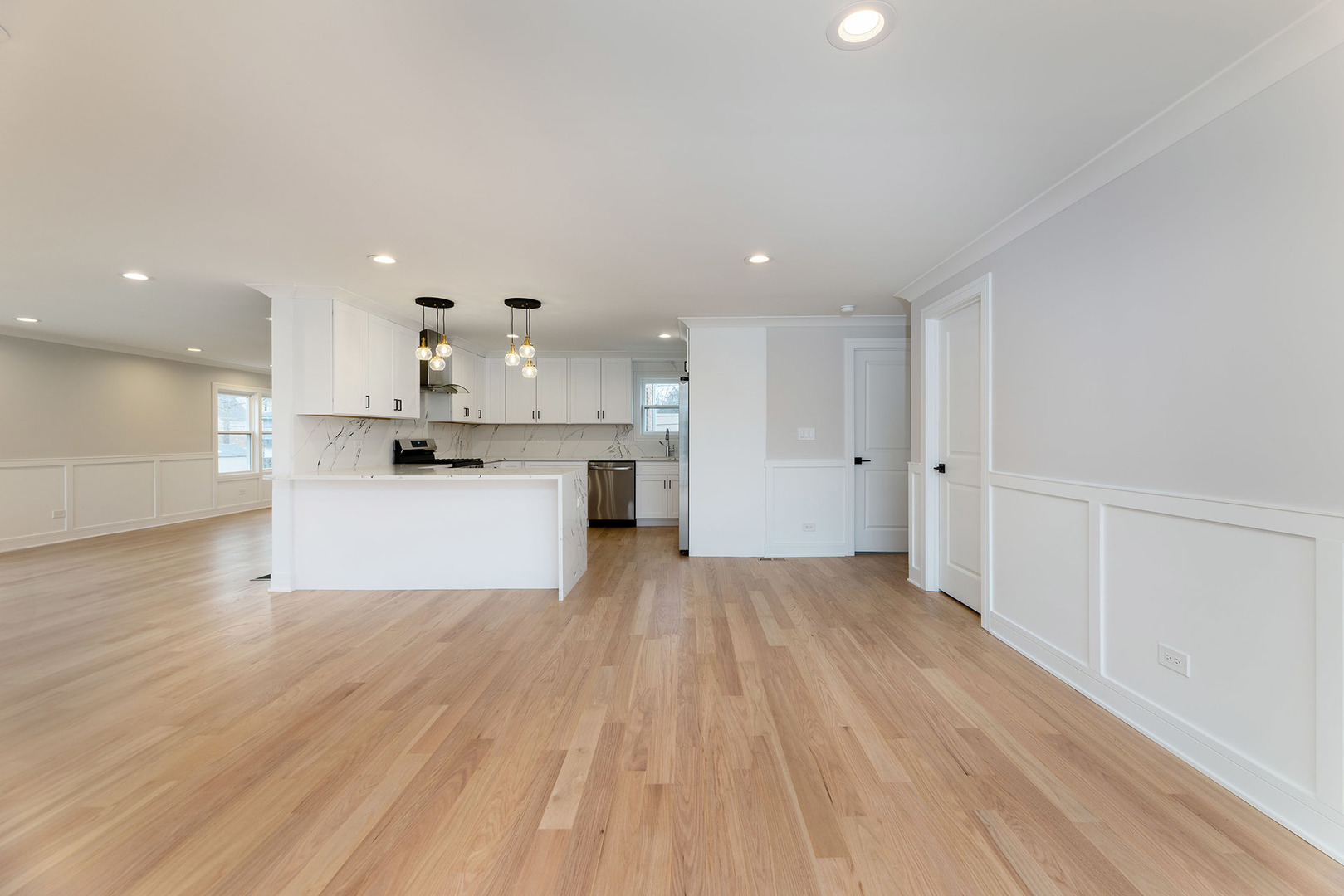 8110 Lockwood Avenue, Burbank, IL 60459