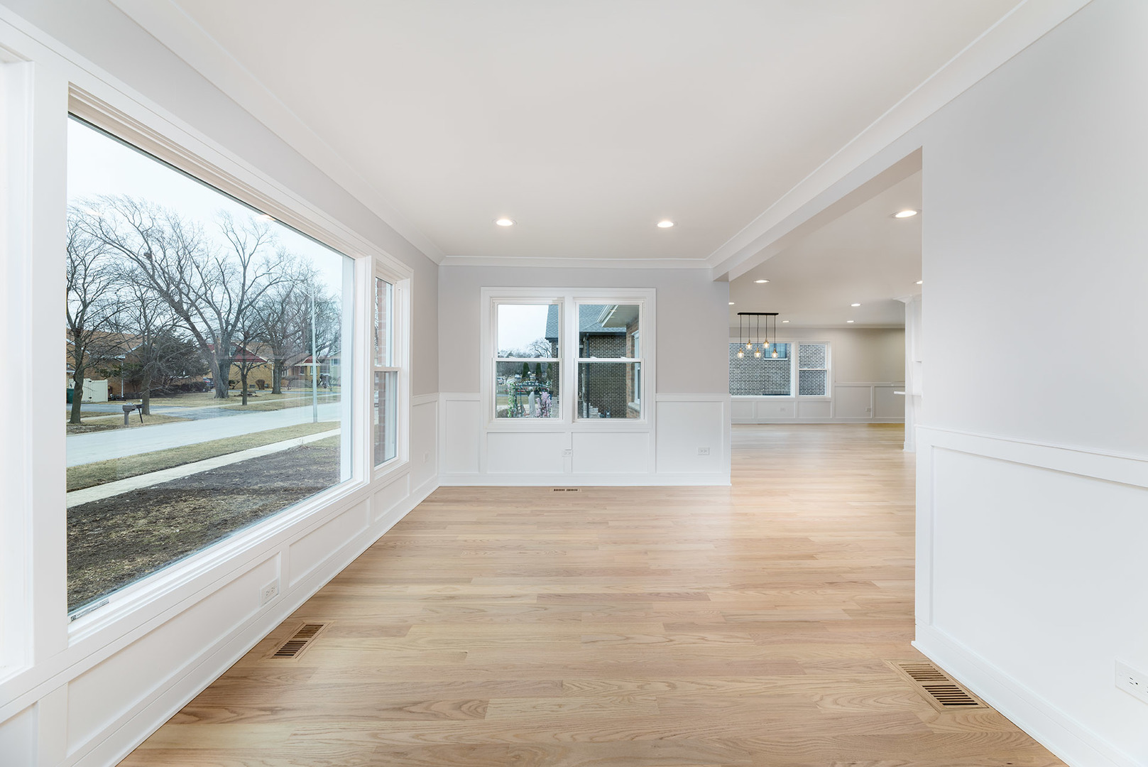 8110 Lockwood Avenue, Burbank, IL 60459