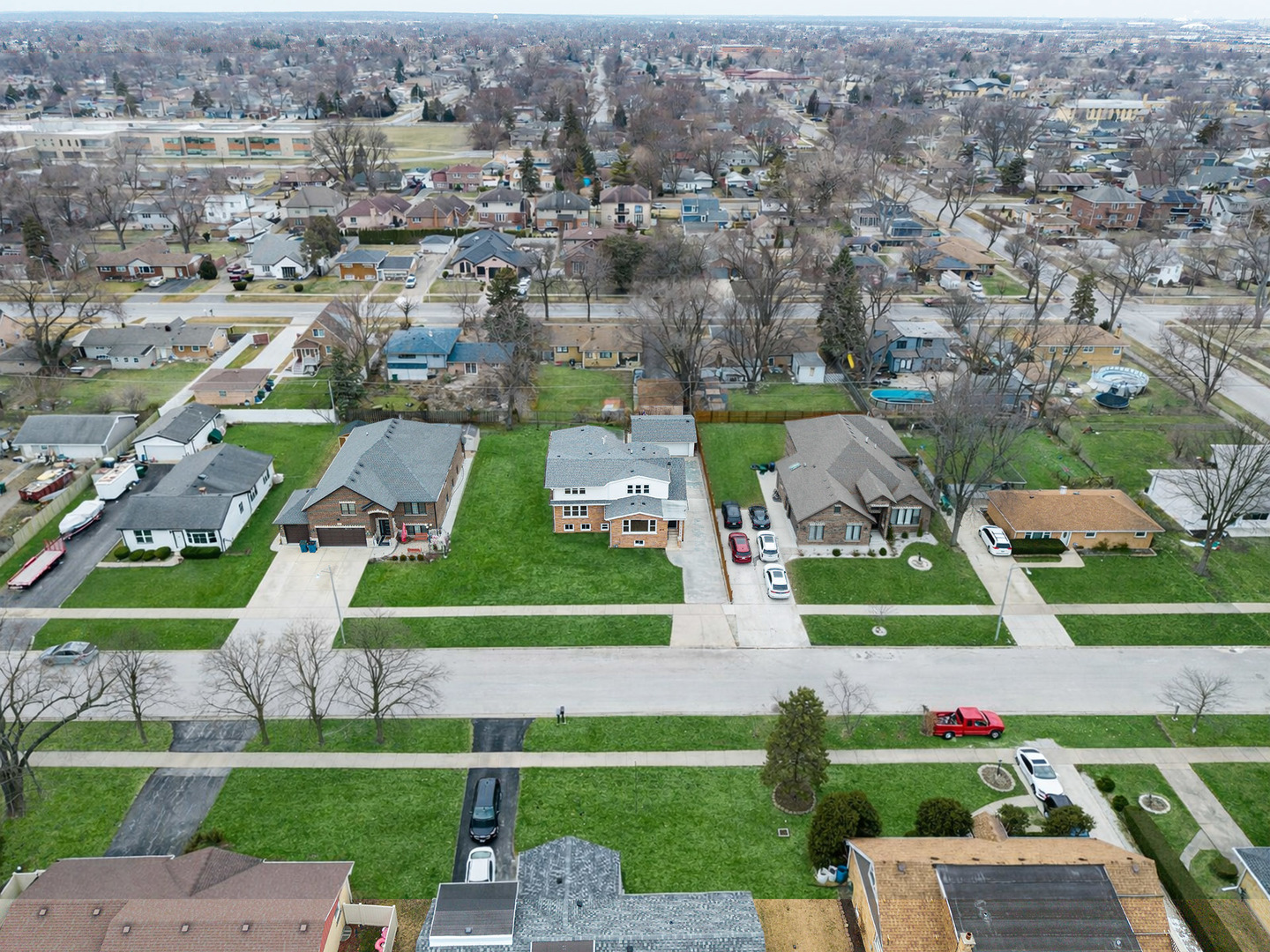 8110 Lockwood Avenue, Burbank, IL 60459