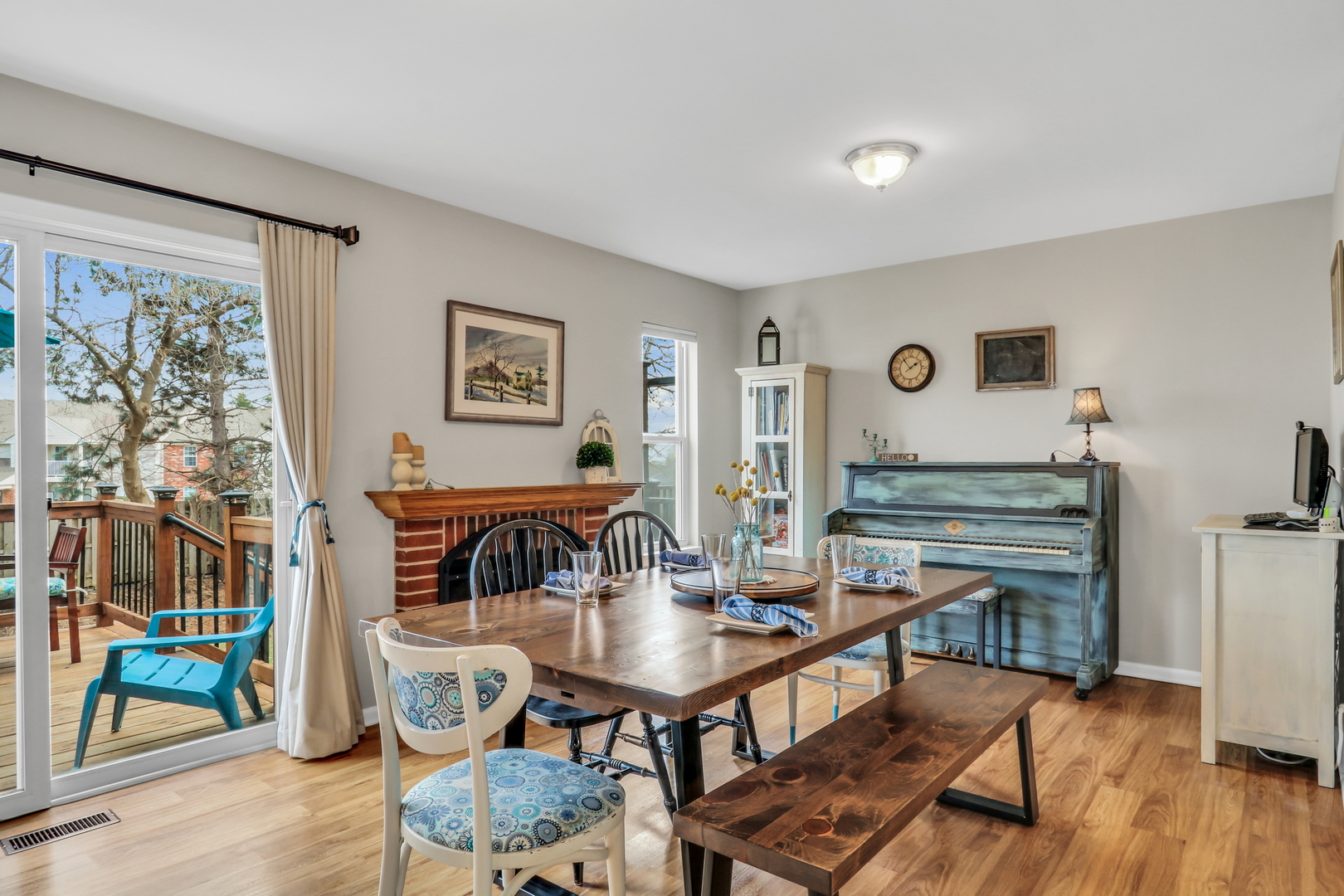 6709 E Wellsley Court, Gurnee, IL 60031