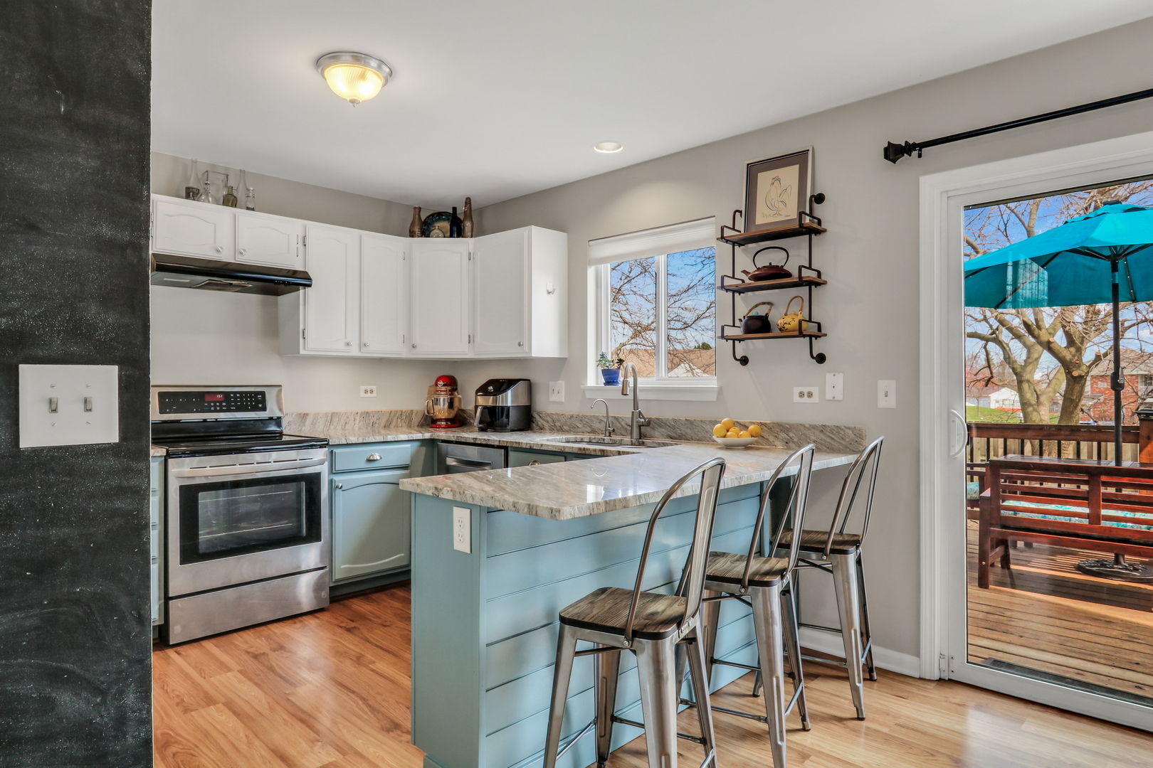 6709 E Wellsley Court, Gurnee, IL 60031