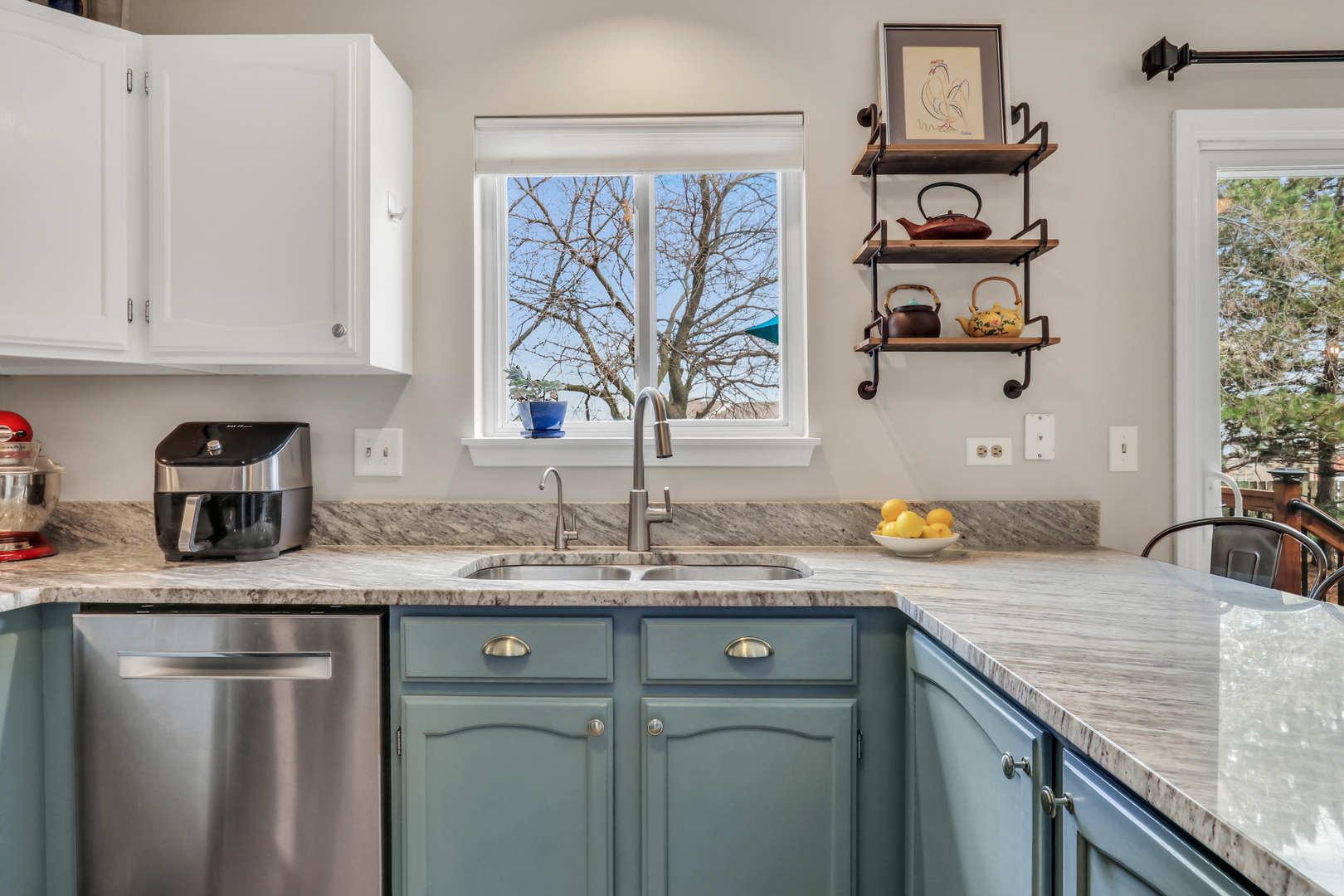 6709 E Wellsley Court, Gurnee, IL 60031