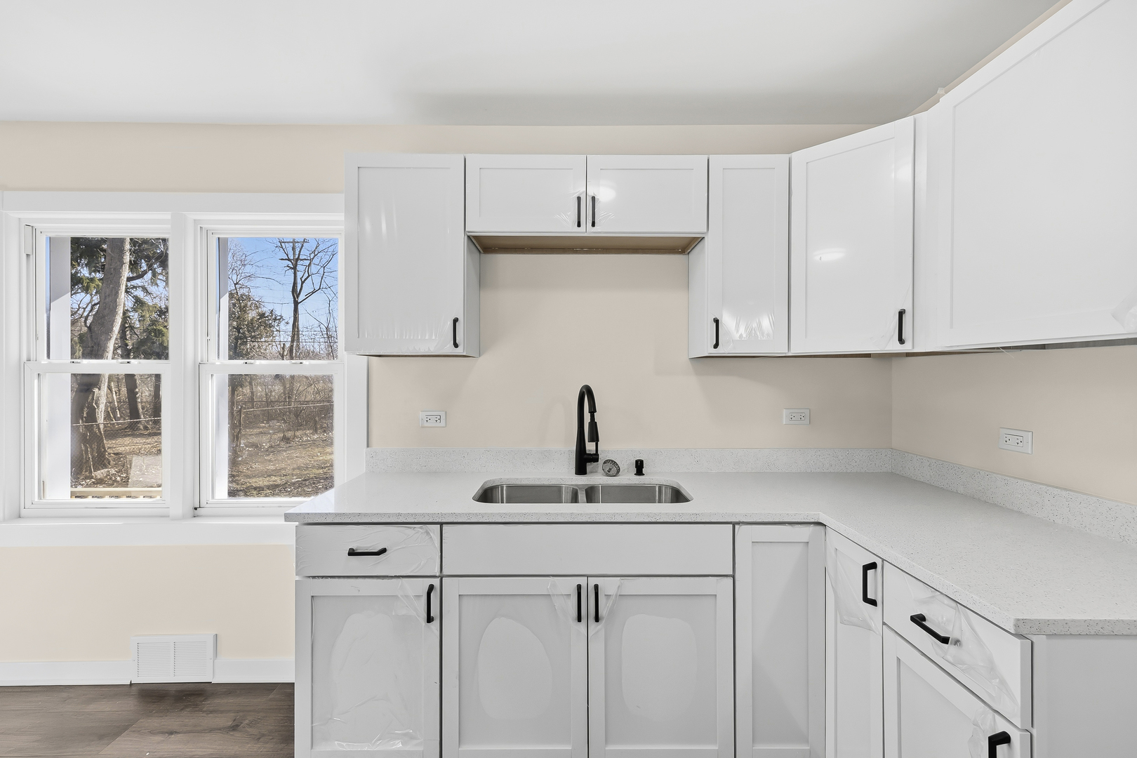 330 HICKORY Street, Chicago Heights, IL 60411