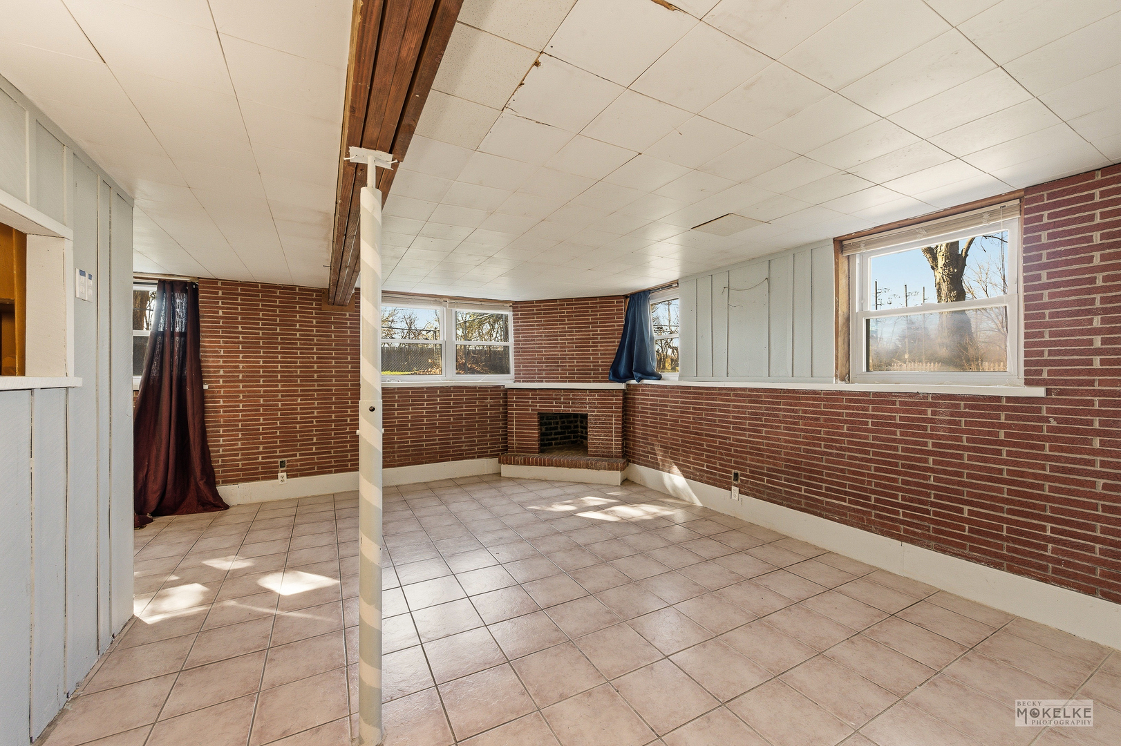 351 Catherine Street, Aurora, IL 60505