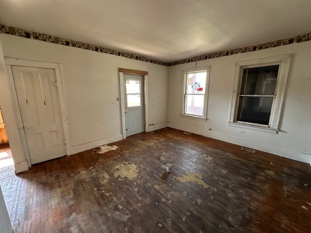 102 N Jackson Street, Gardner, IL 60424