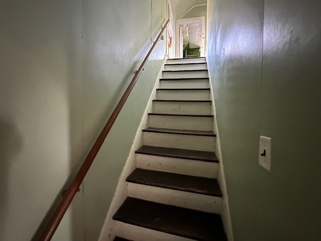 102 N Jackson Street, Gardner, IL 60424