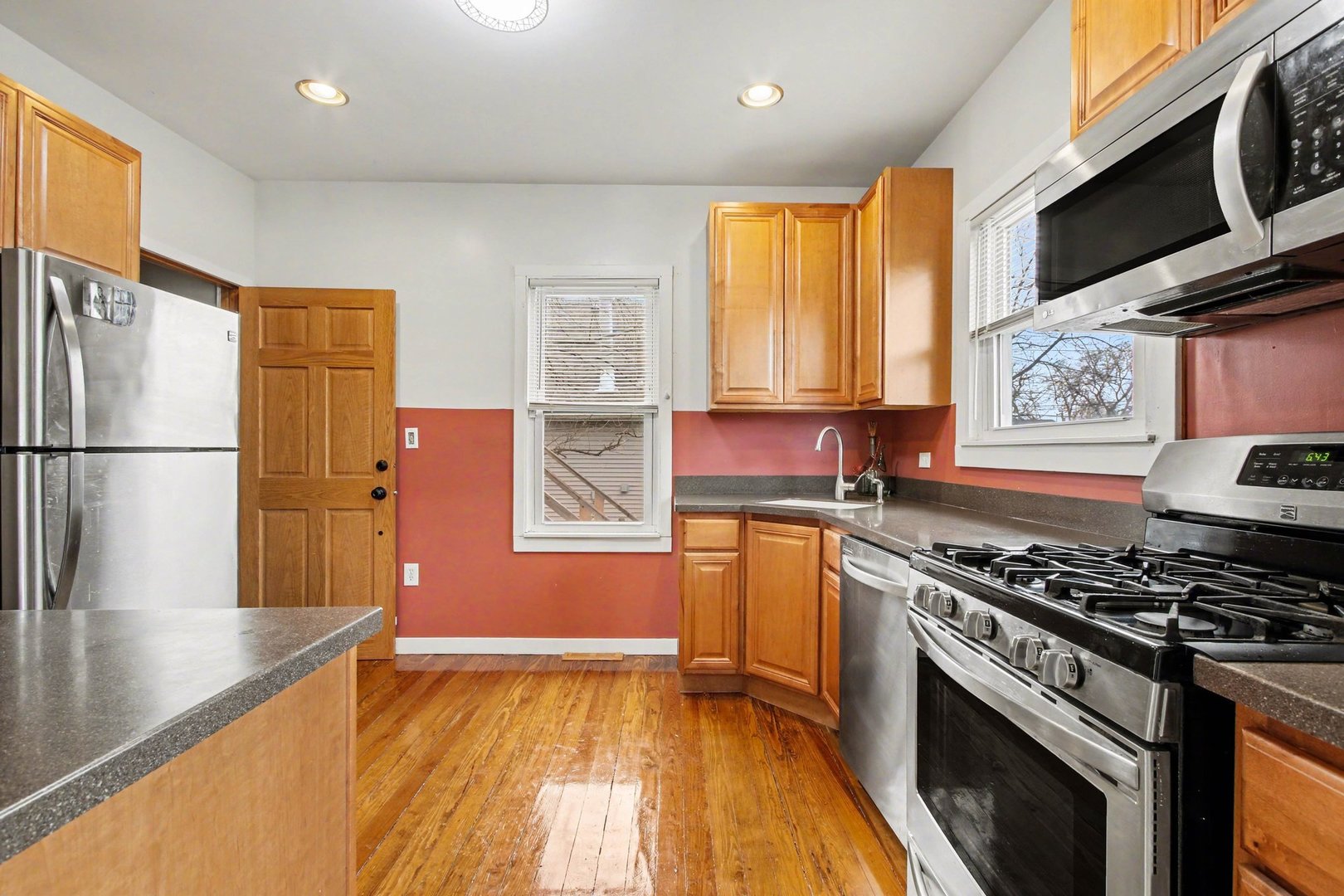 120 S Kinzie Street, Thornton, IL 60476