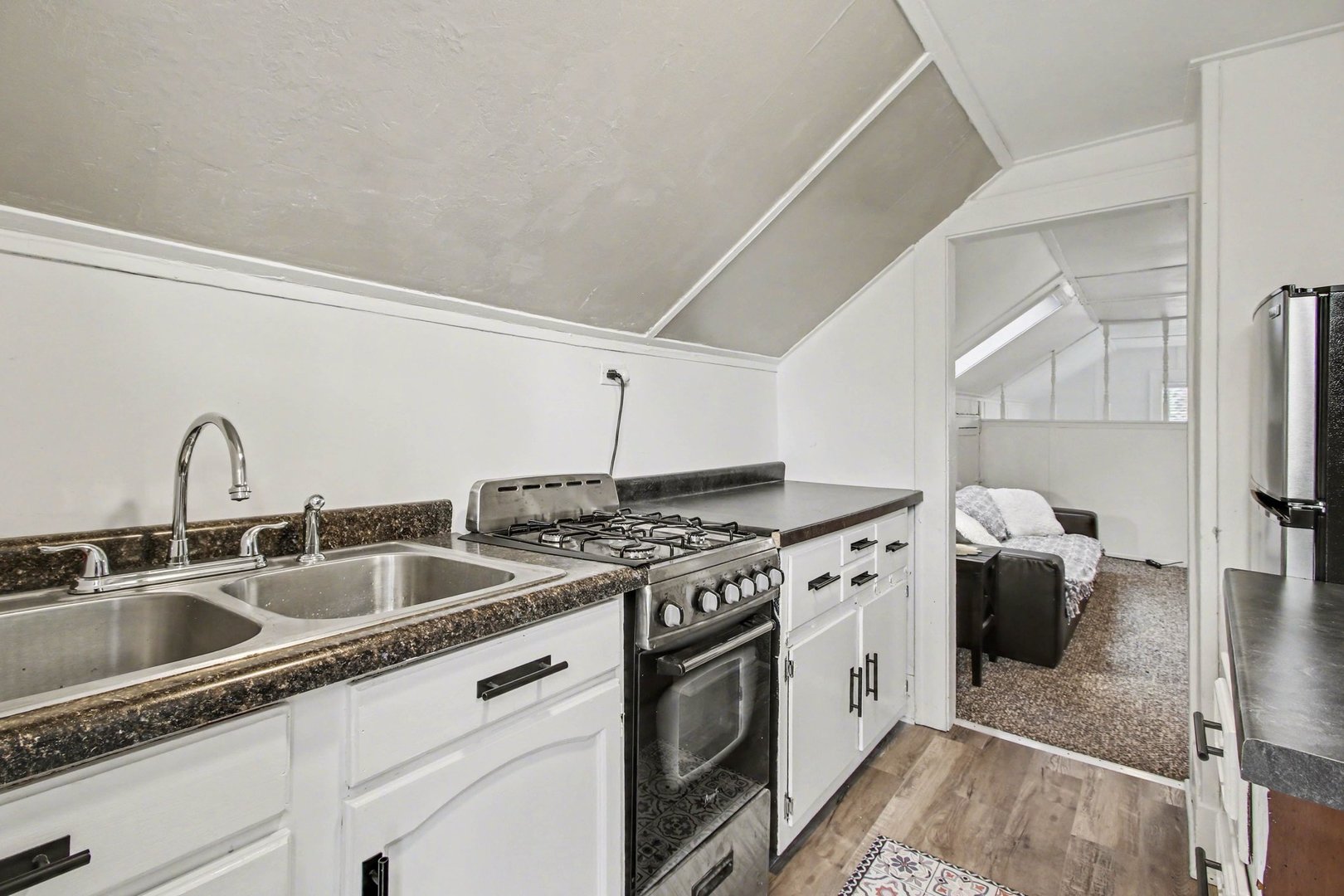 120 S Kinzie Street, Thornton, IL 60476