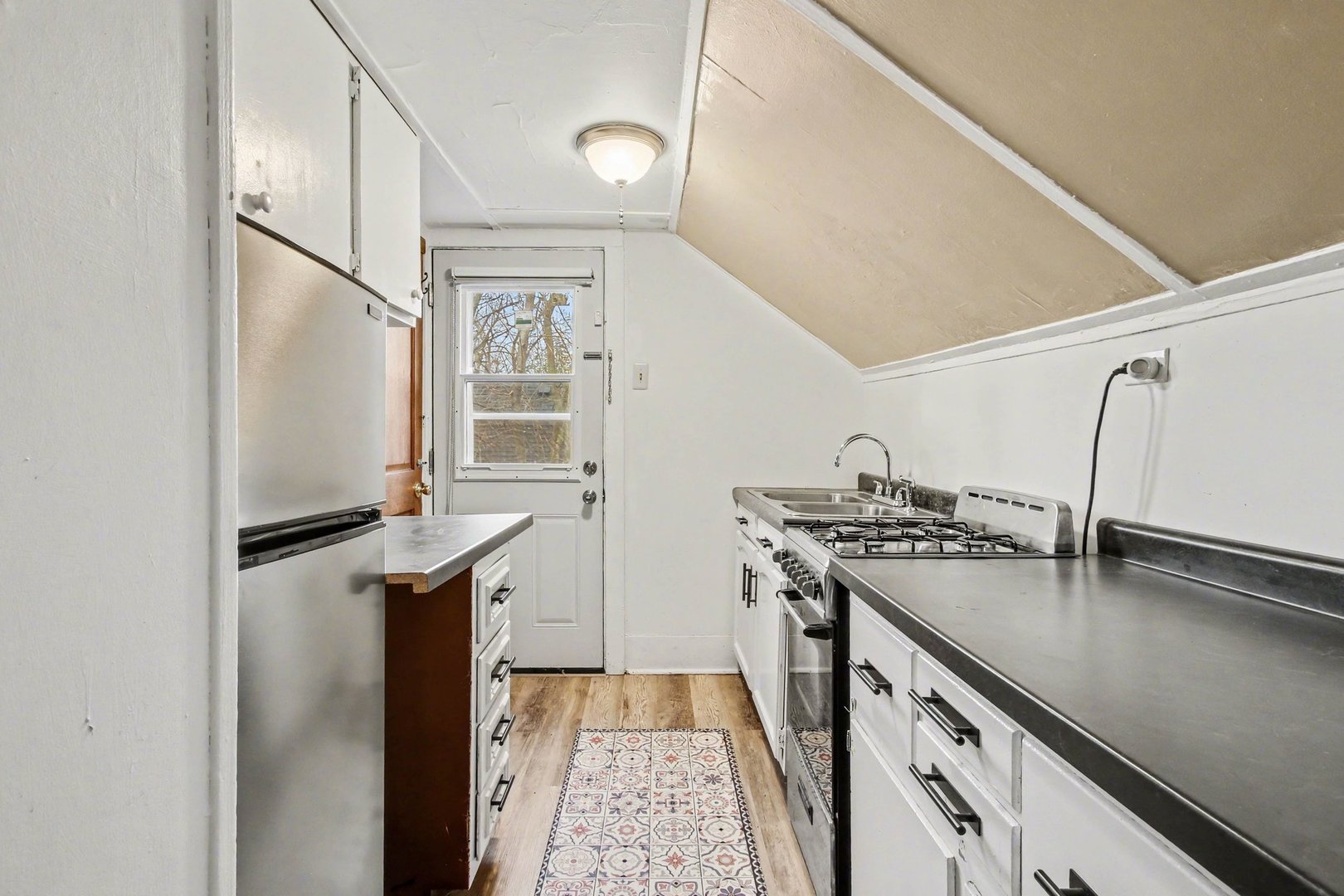 120 S Kinzie Street, Thornton, IL 60476