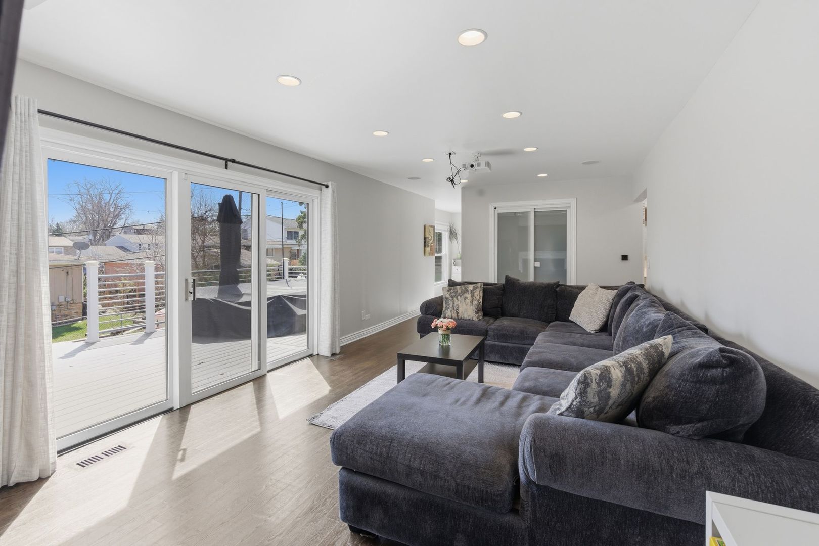 9021 Primrose Lane, Hickory Hills, IL 60457