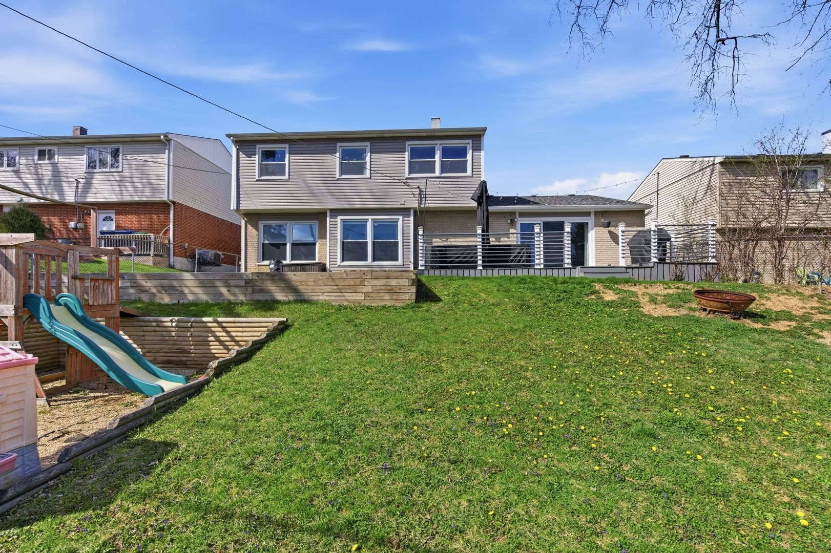 9021 Primrose Lane, Hickory Hills, IL 60457