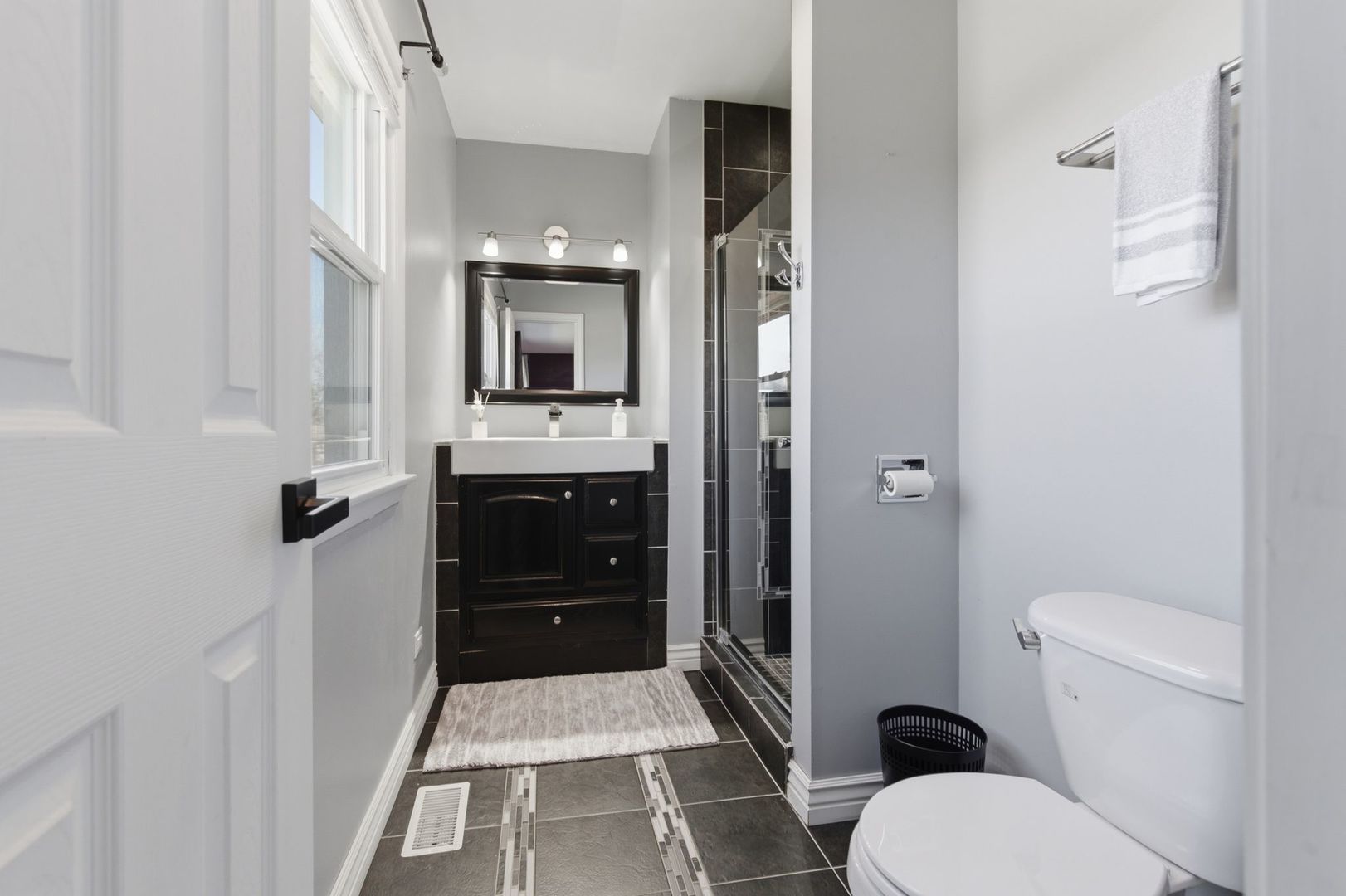 9021 Primrose Lane, Hickory Hills, IL 60457