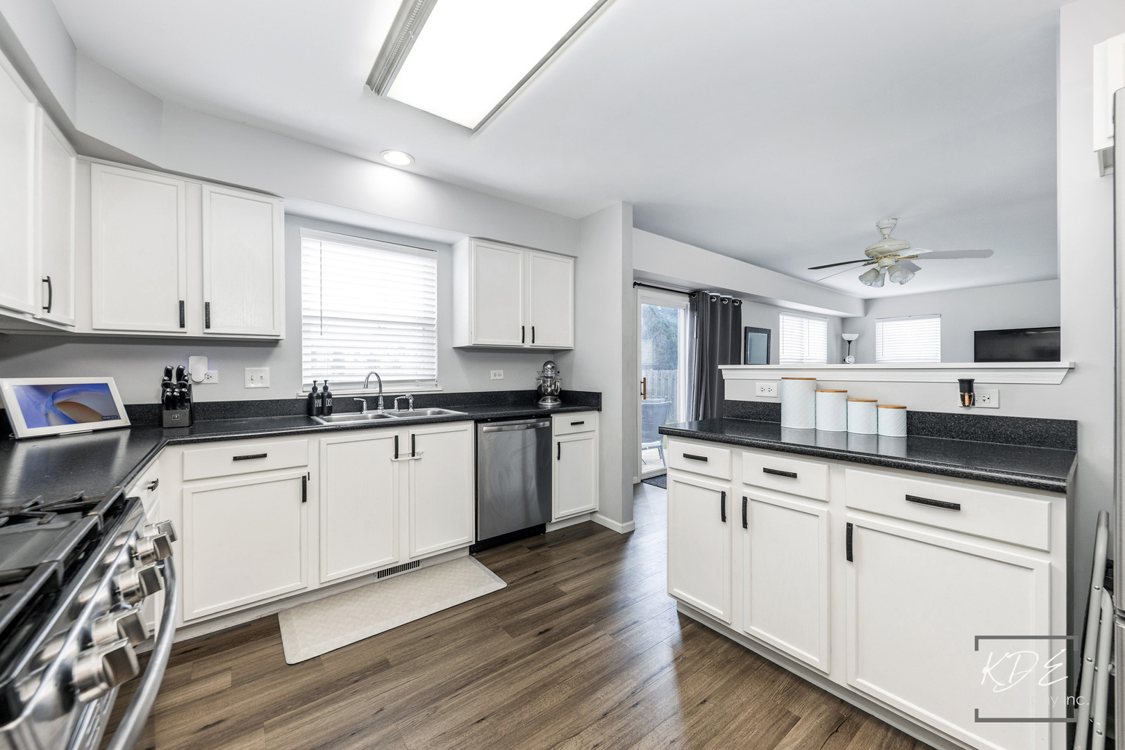 3800 Harms Road, Joliet, IL 60435